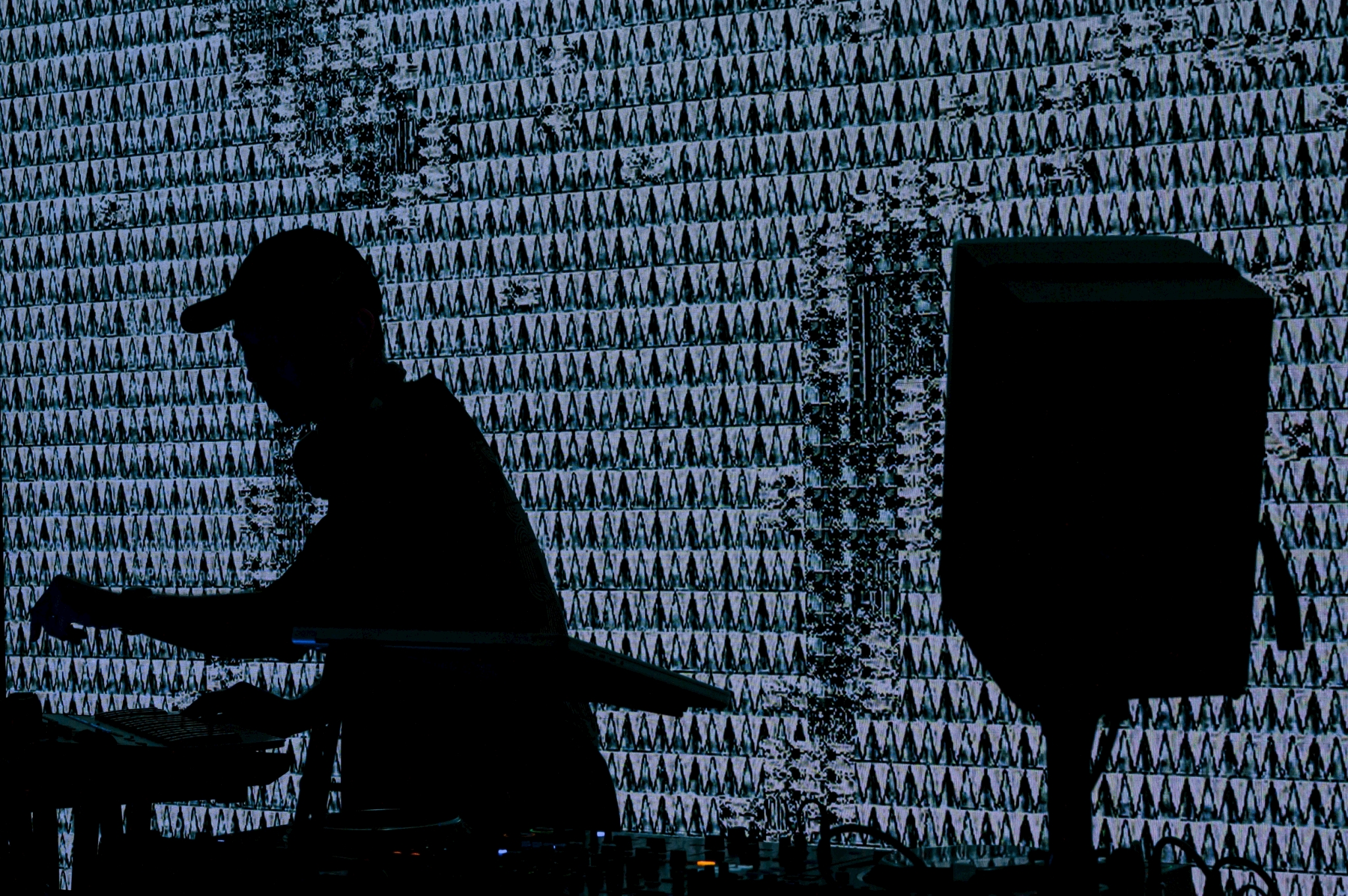 SIGNS LAUNCH NIGHT / VJ Performance